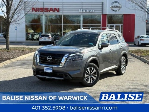 2025 Nissan Pathfinder SL