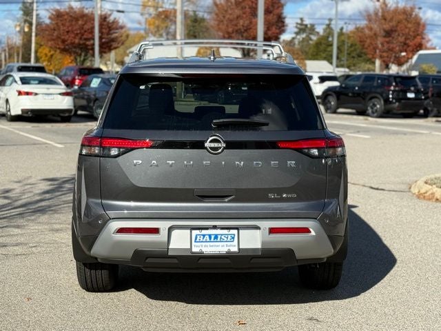 2025 Nissan Pathfinder SL
