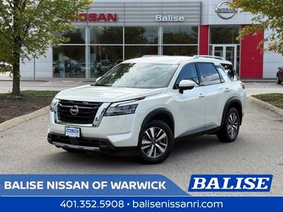 2024 Nissan Pathfinder SL