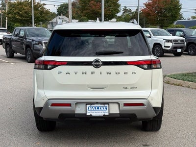 2024 Nissan Pathfinder SL