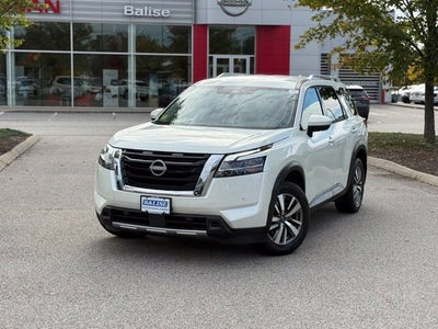 2024 Nissan Pathfinder SL