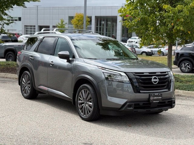 2024 Nissan Pathfinder SL