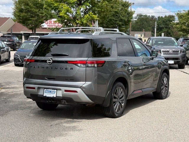 2024 Nissan Pathfinder SL