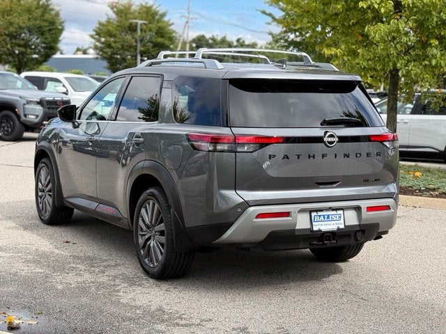 2024 Nissan Pathfinder SL