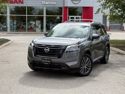 2024 Nissan Pathfinder SL