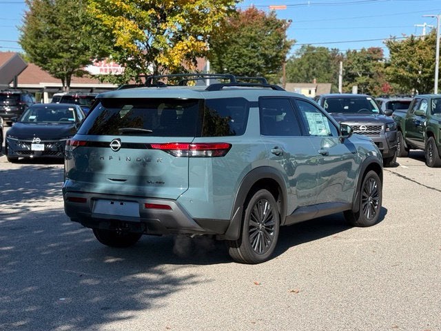 2026 Nissan Pathfinder SL