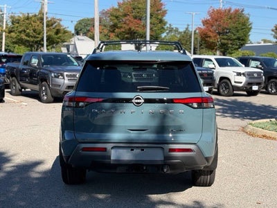 2026 Nissan Pathfinder SL
