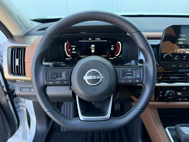 2025 Nissan Pathfinder Platinum