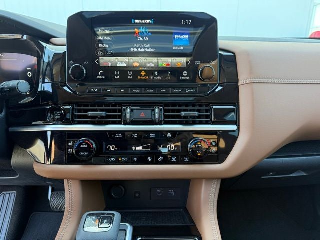 2025 Nissan Pathfinder Platinum