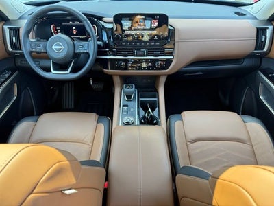 2025 Nissan Pathfinder Platinum