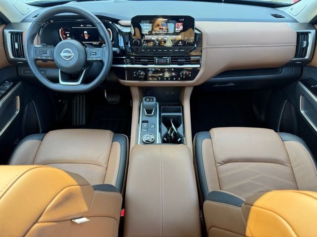 2025 Nissan Pathfinder Platinum