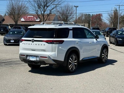 2025 Nissan Pathfinder Platinum