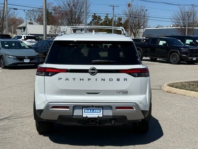 2025 Nissan Pathfinder Platinum