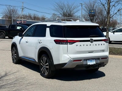 2025 Nissan Pathfinder Platinum