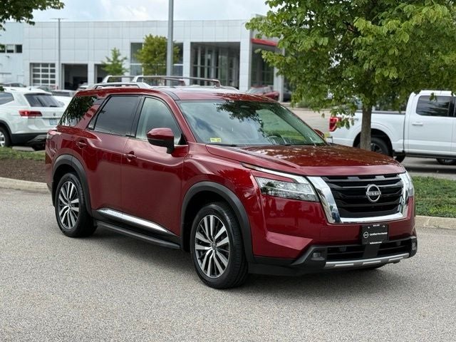 2022 Nissan Pathfinder Platinum
