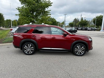 2022 Nissan Pathfinder Platinum