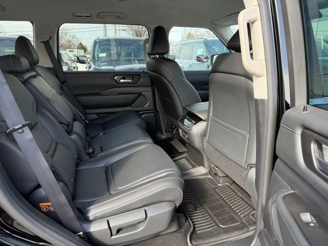 2026 Nissan Armada SV