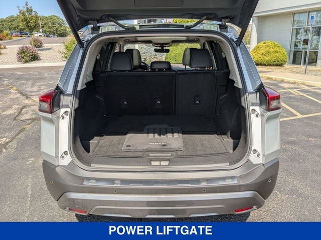 2022 Nissan Rogue SL