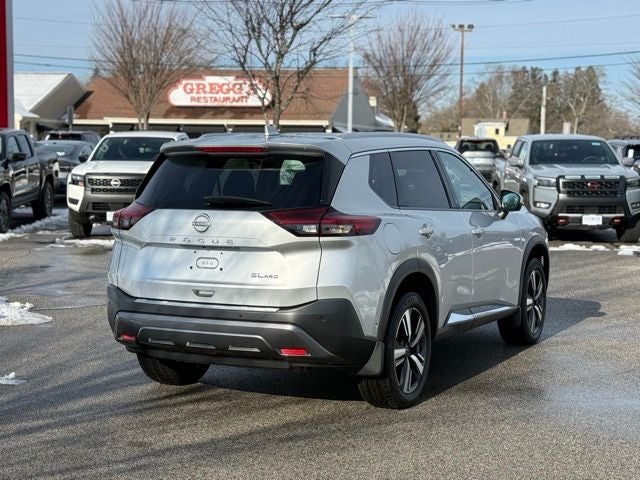 2022 Nissan Rogue SL