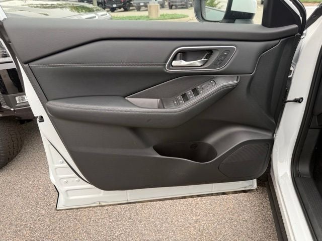 2026 Nissan Rogue Platinum - Photo 15