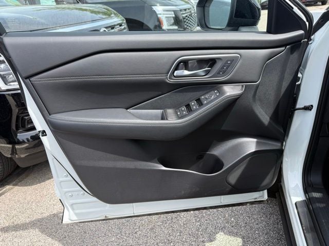2026 Nissan Rogue Platinum - Photo 11