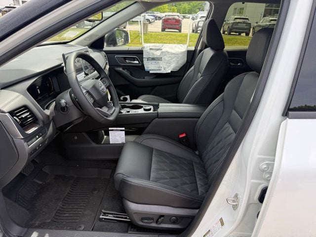 2026 Nissan Rogue Platinum - Photo 12