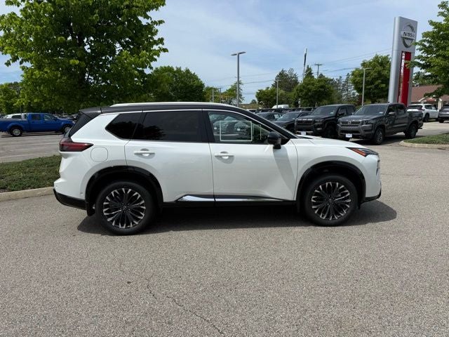 2026 Nissan Rogue Platinum - Photo 5