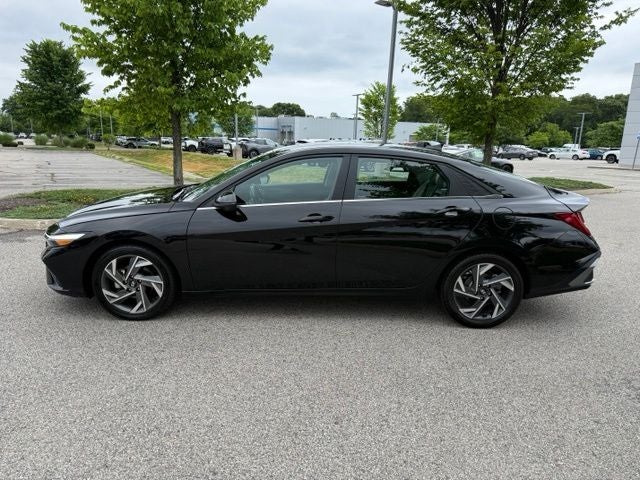 2024 Hyundai Elantra Limited